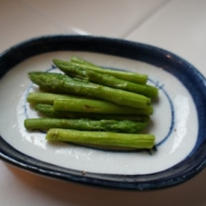 シンプル！アスパラの塩焼き